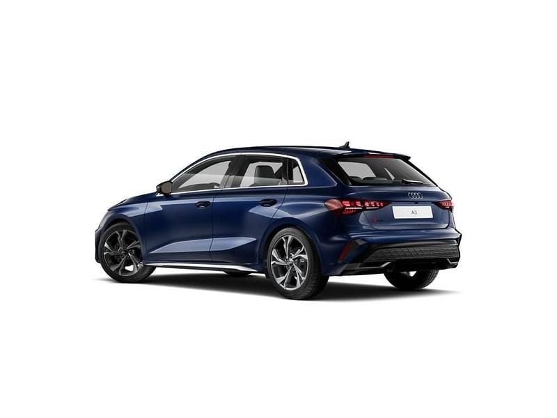Nuova Audi A3 S-Line 272 CV (200 kW) 2026 Blu navarra metallizzato Berlina
