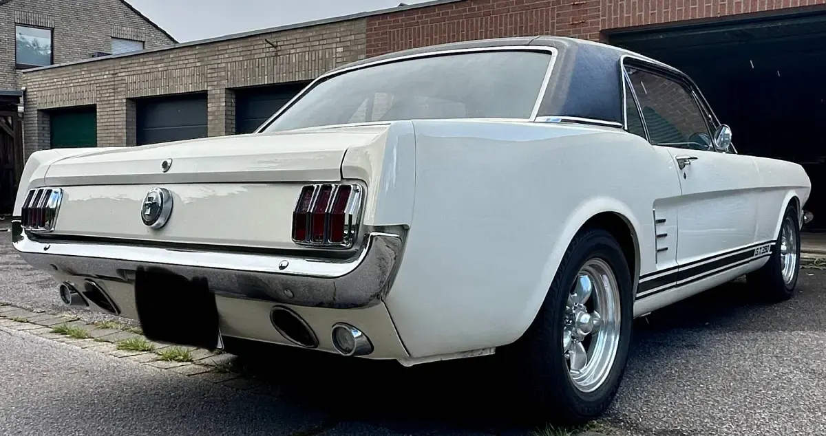 Usata Ford Mustang 228 CV (167 kW) 1966 Beige Coupé