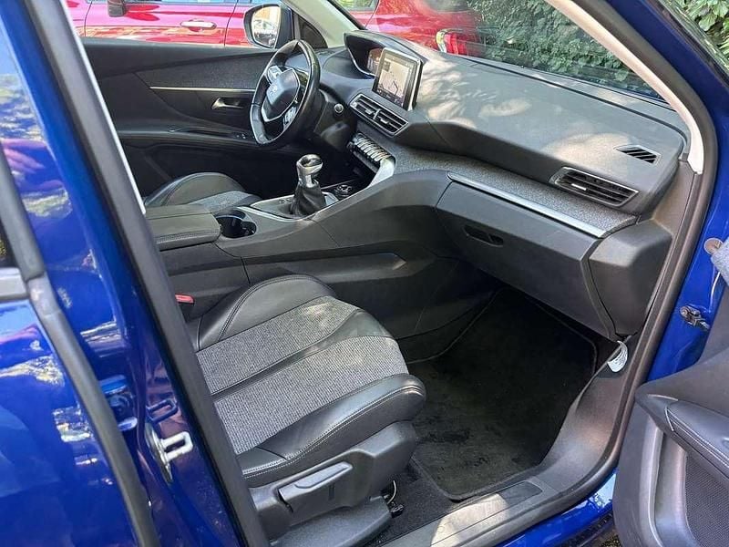 Usata Peugeot 3008 Allure 131 CV (96 kW) 2018 Blu/azzurro SUV