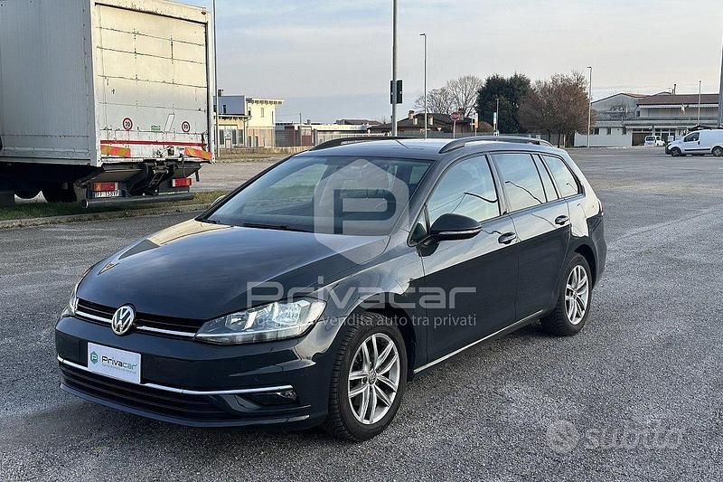 Usata VW Golf VII Business 116 CV (85 kW) 2018 Grigio Station wagon