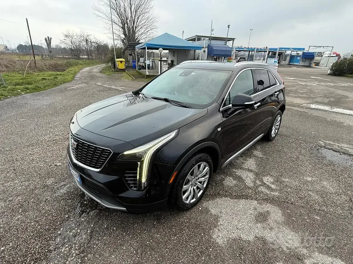 Usata Cadillac XT4 230 CV (169 kW) 2022 Nero SUV