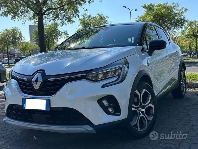 Usata Renault Captur Techno 100 CV (73 kW) 2023 Bianco SUV