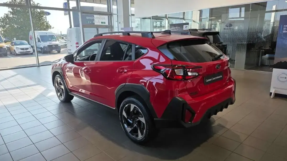 Nuova Subaru Crosstrek Style 136 CV (100 kW) 2026 Pure red SUV