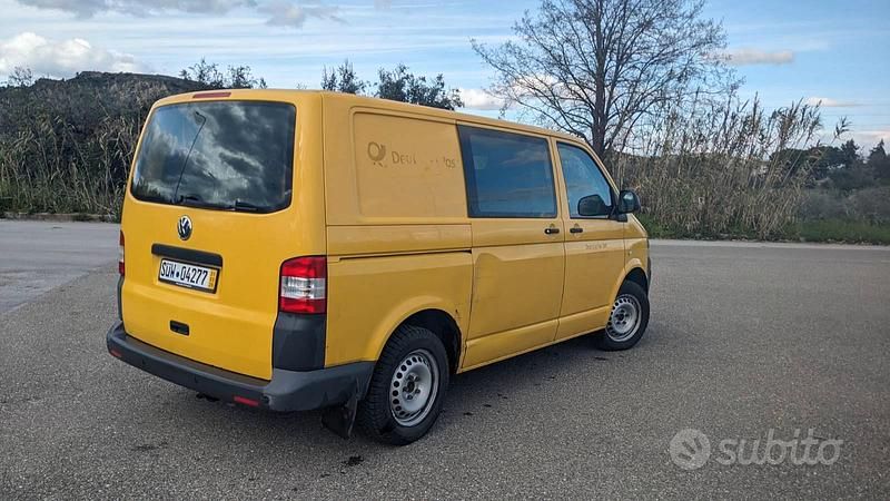 Usata VW Transporter 84 CV (61 kW) 2011 Giallo Furgone