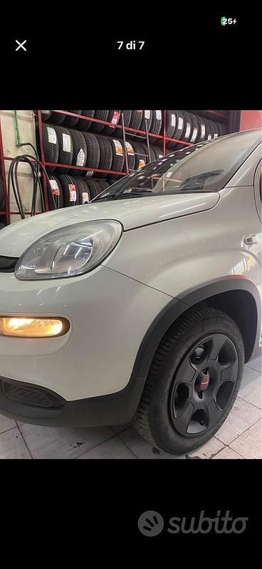 Usata Fiat Panda 4x4 S 85 CV (62 kW) 2020 Bianco Utilitaria
