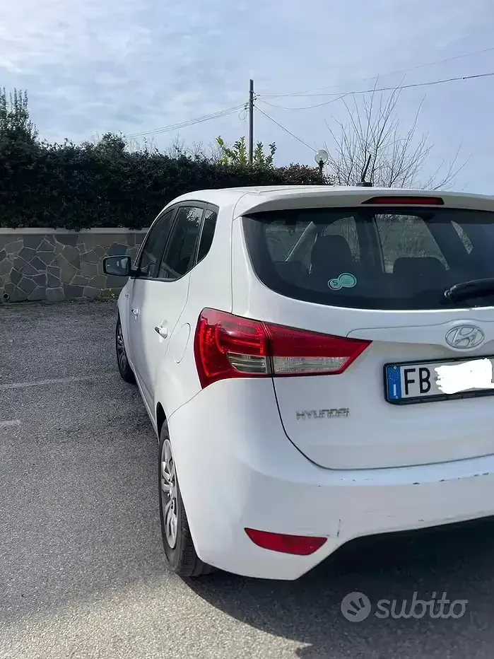Usata Hyundai ix20 90 CV (66 kW) 2015 Bianco Utilitaria
