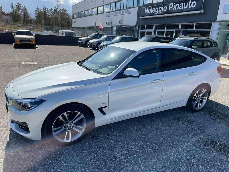 Usata BMW 318 Gran Turismo Sport Line 150 CV (110 kW) 2017 Bianco Berlina