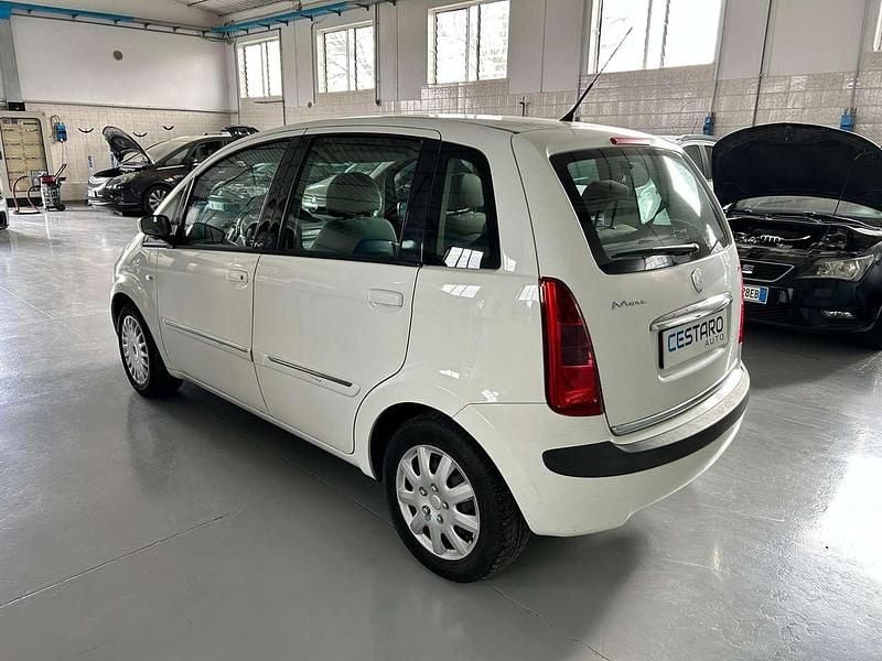 Usata Lancia Musa 95 CV (69 kW) 2007 Bianco Monovolume