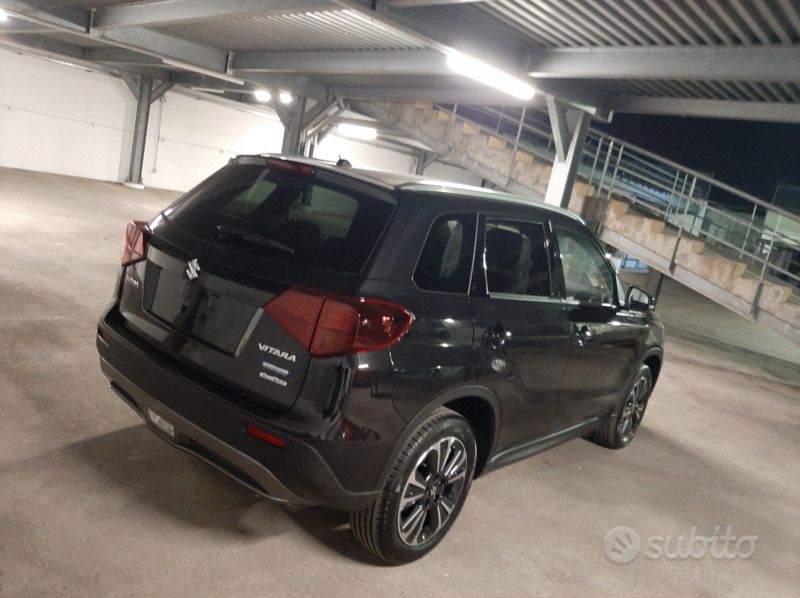 Usata Suzuki Vitara 129 CV (94 kW) 2022 Nero SUV