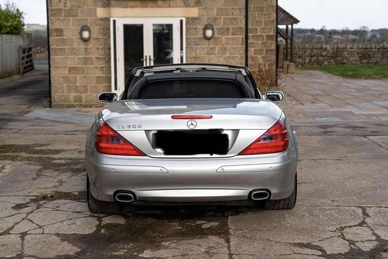 Usata Mercedes SL500 306 CV (225 kW) 2003 Argento Cabrio
