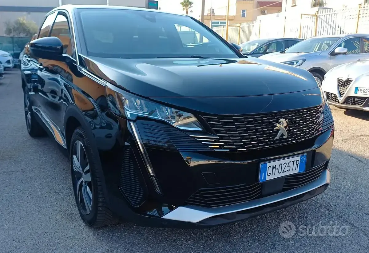 Usata Peugeot 3008 Allure 131 CV (96 kW) 2023 Nero SUV