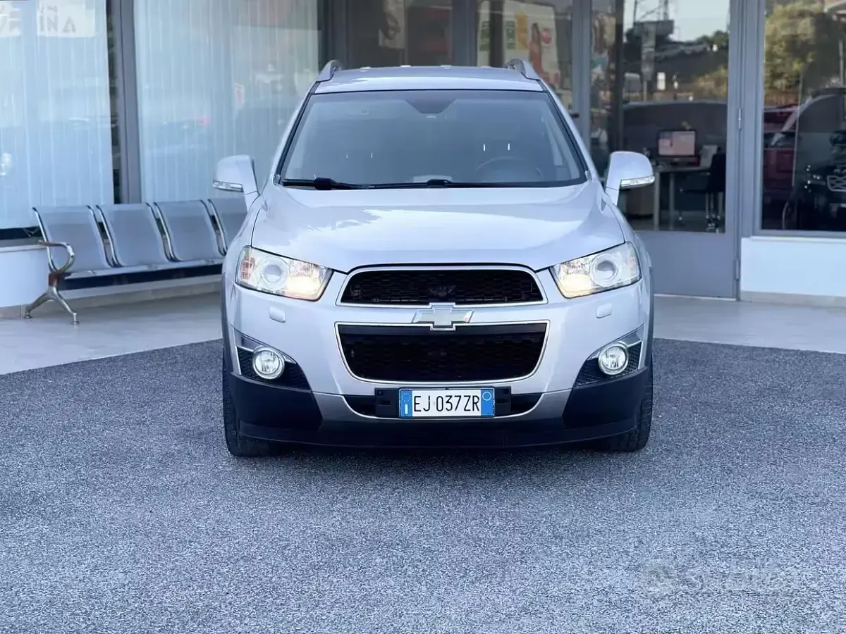 Usata Chevrolet Captiva 184 CV (135 kW) 2011 Grigio SUV