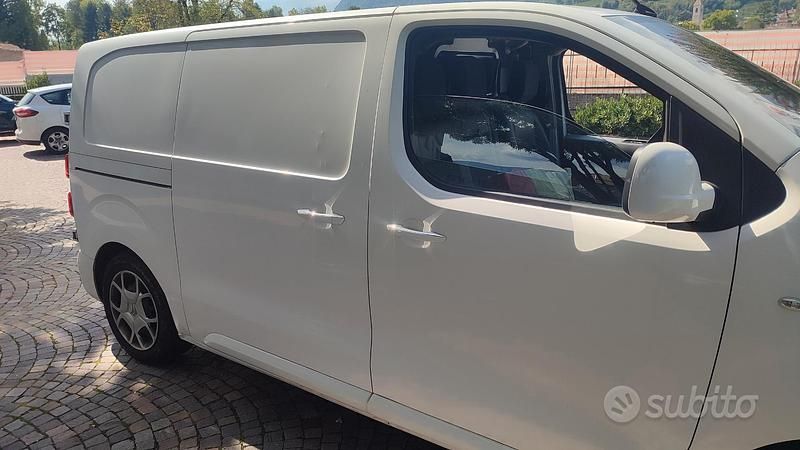 Usata Citroën Jumpy 180 CV (132 kW) 2017 Bianco Monovolume