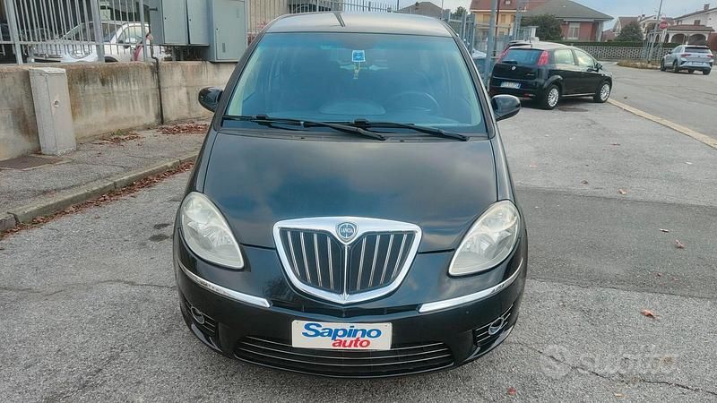 Usata Lancia Musa 95 CV (69 kW) 2010 Nero Monovolume