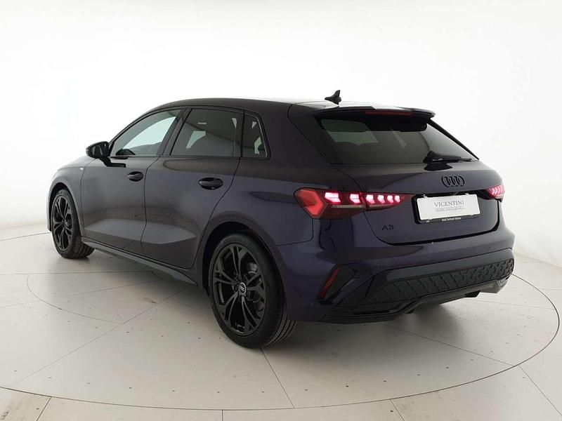 Nuova Audi A3 S-Line 150 CV (110 kW) 2026 Exclusive  light santa fe Berlina