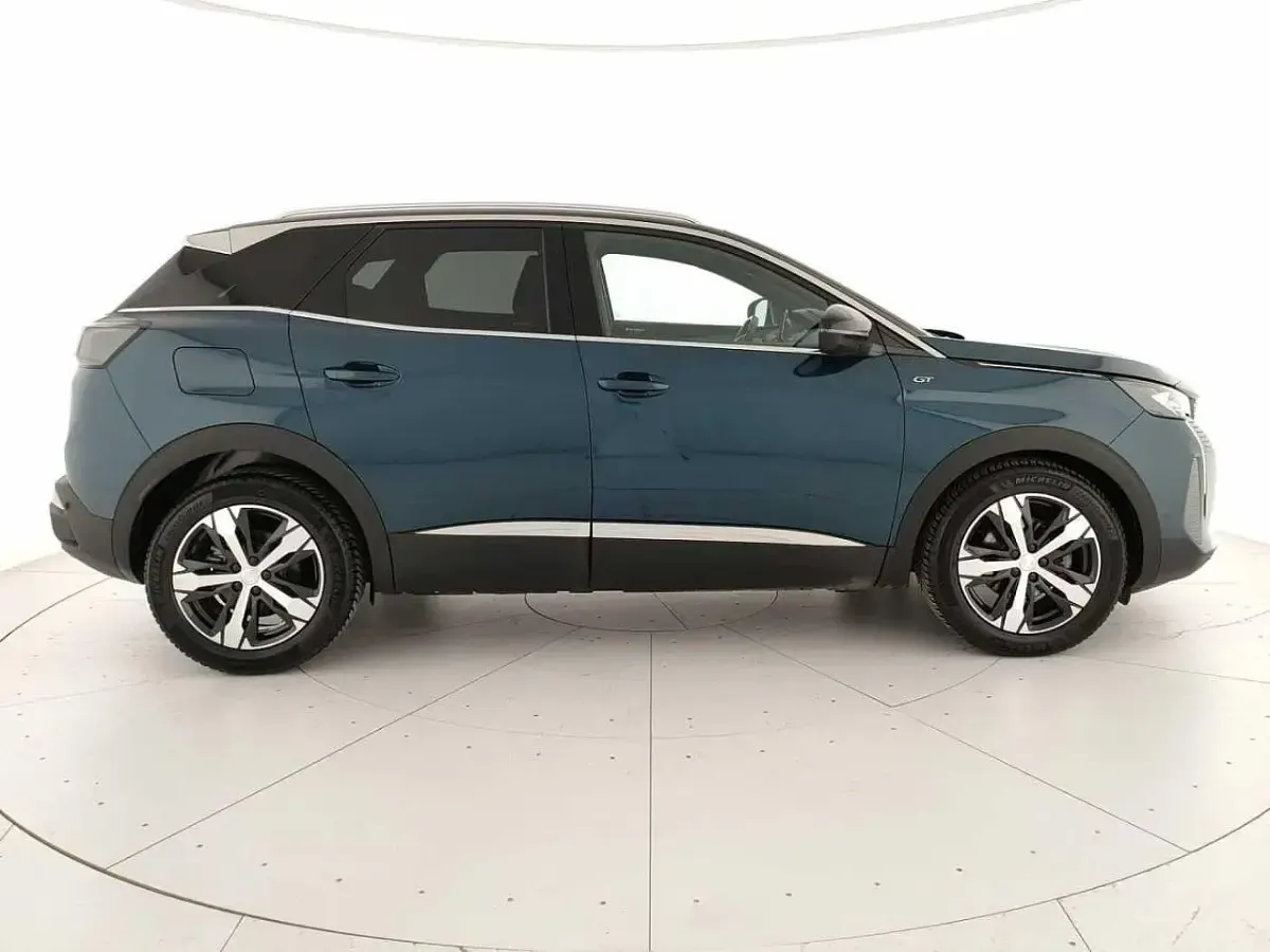 Usata Peugeot 3008 GT 131 CV (96 kW) 2023 Blu celebes SUV