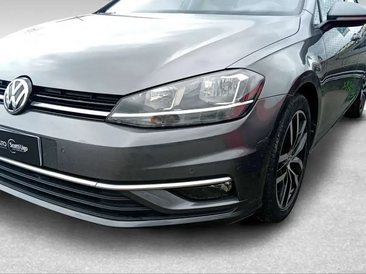 Usata VW Golf VII Trendline 110 CV (80 kW) 2017 Nero Utilitaria