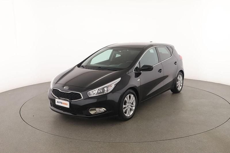 Begagnad Kia Ceed 128 HK (94 kW) 2015 Halvkombi