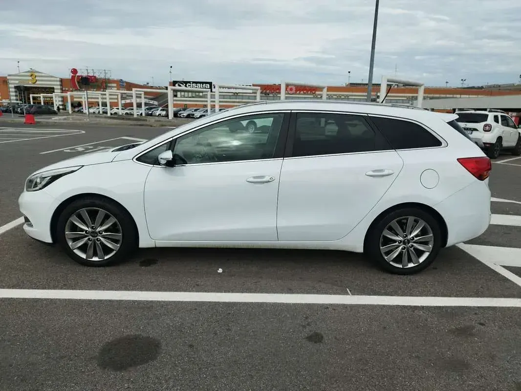 Usata Kia Ceed Sportswagon EX 128 CV (94 kW) 2010 Bianco Station wagon