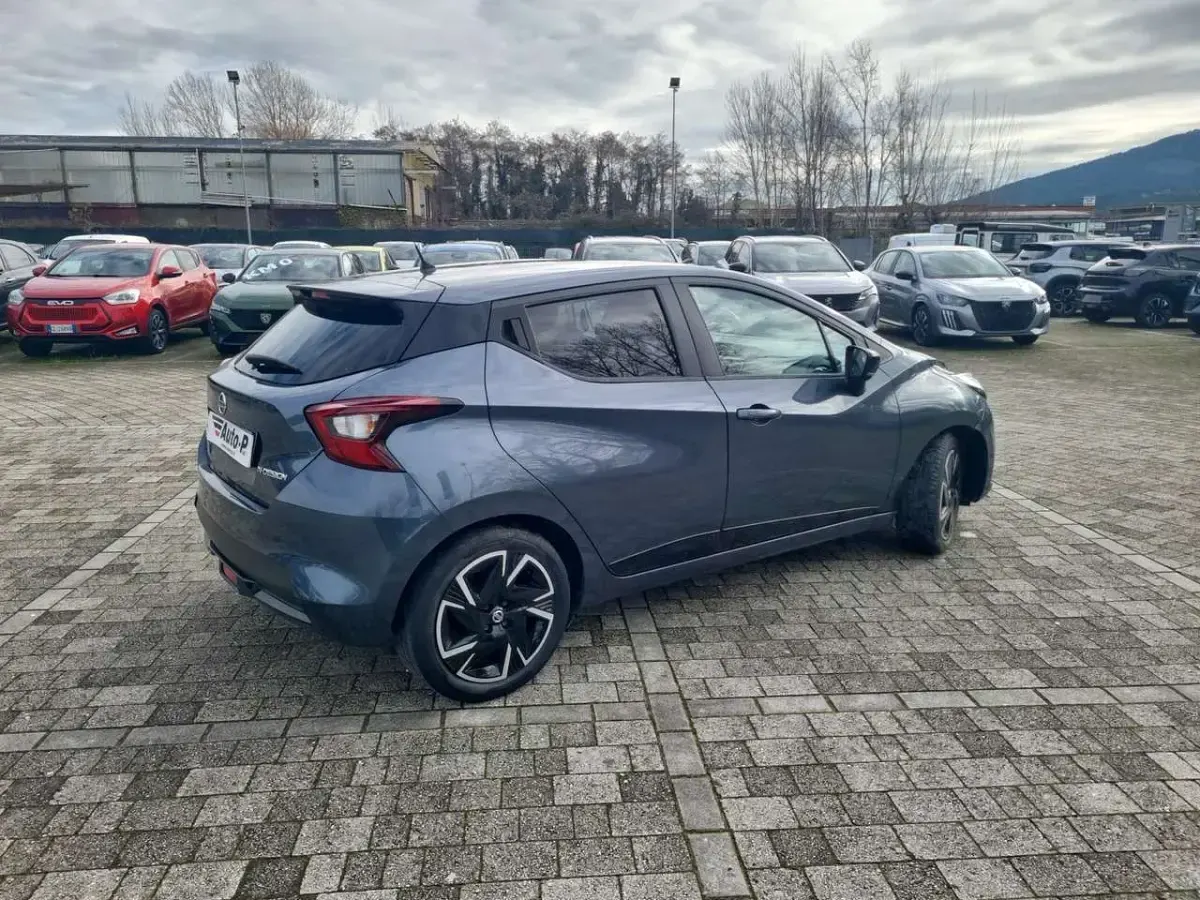 Usata Nissan Micra 90 CV (66 kW) 2023 Grigio Utilitaria
