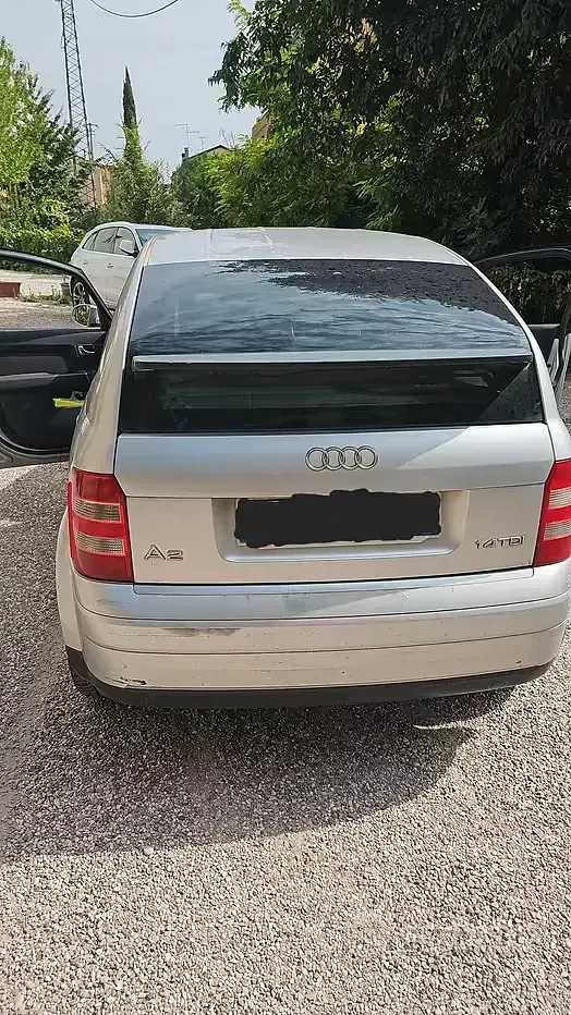 Usata Audi A2 75 CV (55 kW) 2004 Grigio Utilitaria