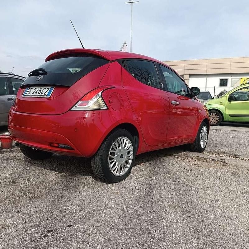Usata Lancia Ypsilon Gold 69 CV (50 kW) 2016 Other Utilitaria
