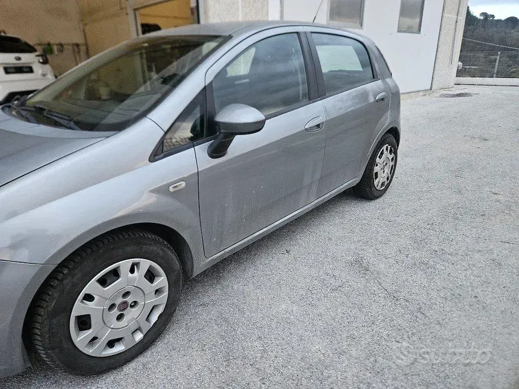 Usata Fiat Punto Evo Dynamic 75 CV (55 kW) 2010 Grigio Utilitaria