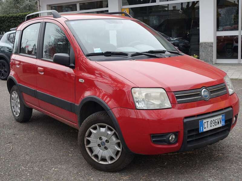 Rosso Usata 2005 Fiat Panda 4x4 Climbing Due volumi | 6200 € (Buon prezzo) - Immagine 1/4