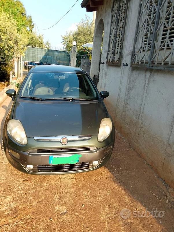Usata Fiat Punto Evo 75 CV (55 kW) 2010 Verde Utilitaria