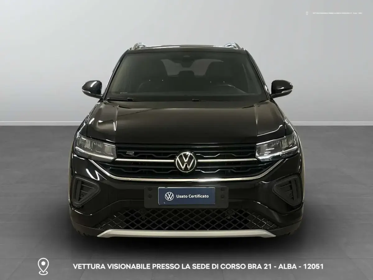 Usata VW T-Cross R-line 116 CV (85 kW) 2024 2t deep black perlato SUV