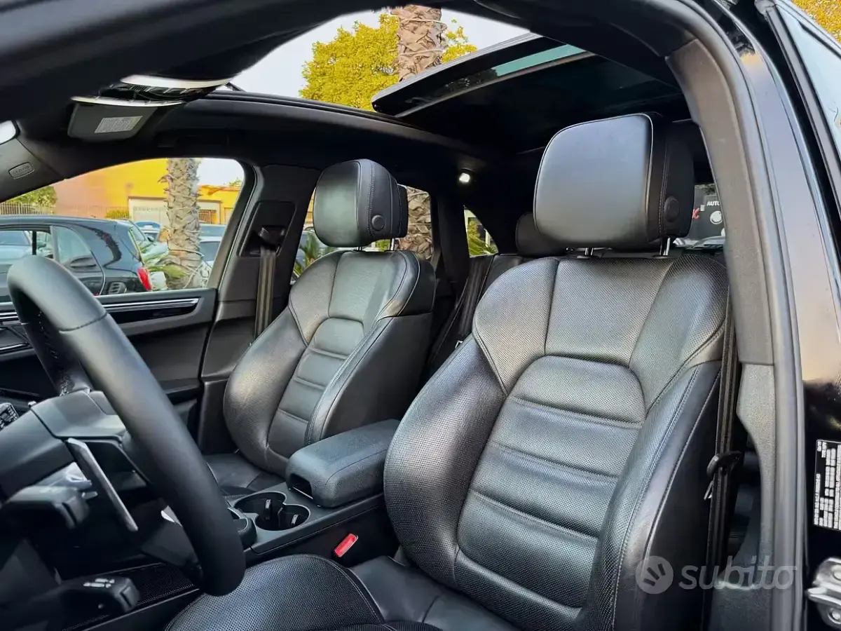 Usata Porsche Macan Turbo Sport 354 CV (260 kW) 2019 Nero SUV