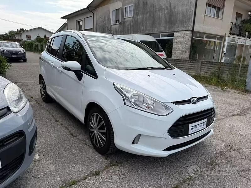 Begagnad Ford B-MAX Titanium 90 HK (66 kW) 2013 Vit Minibuss