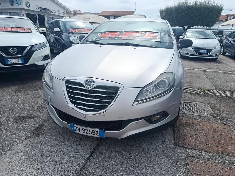 Usata Lancia Delta 150 CV (110 kW) 2009 Argento Utilitaria