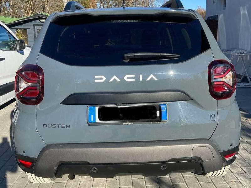 Usata Dacia Duster Journey 101 CV (74 kW) 2023 Grigio SUV