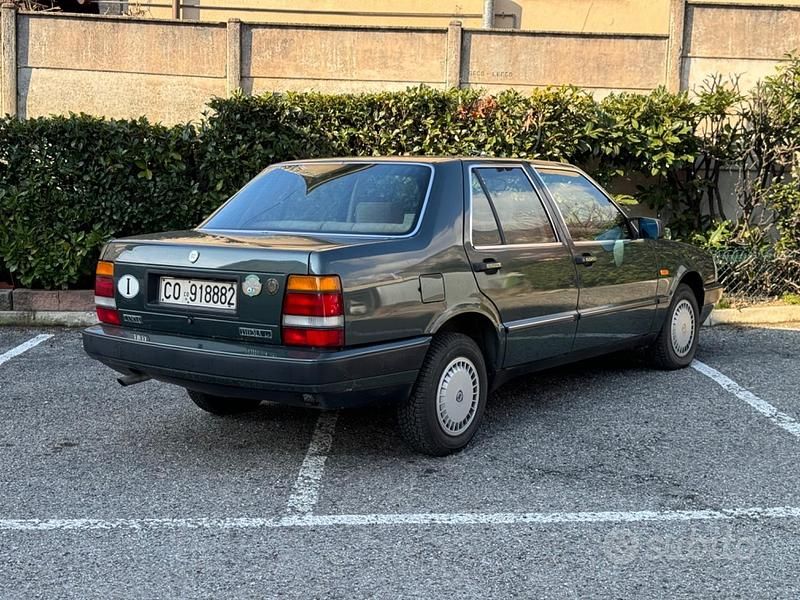 Usata Lancia Thema 119 CV (87 kW) 1987 Verde Berlina