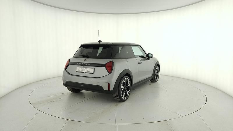 Usata Mini Cooper Classic 156 CV (114 kW) 2024 Argento Utilitaria