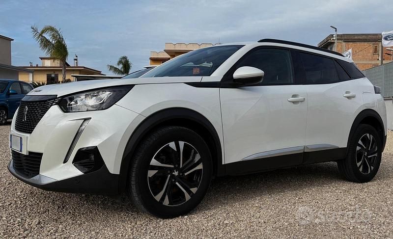 Usata Peugeot 2008 Allure 131 CV (96 kW) 2020 Bianco SUV