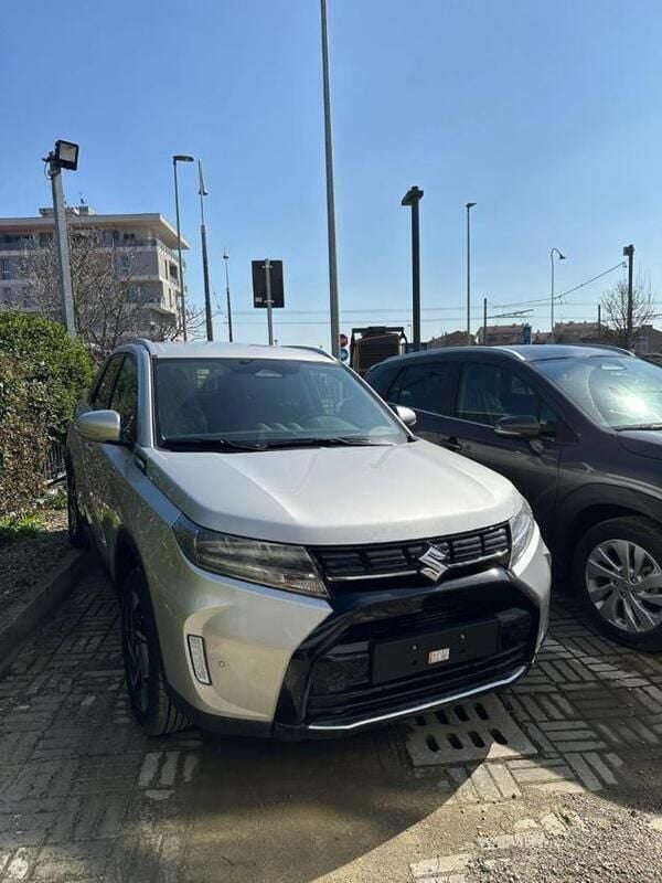 Nuova Suzuki Vitara Cool 129 CV (94 kW) 2025 Grigio scuro metallizzato SUV