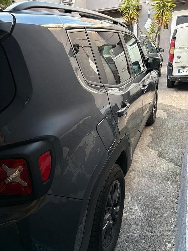 Usata Jeep Renegade 120 CV (88 kW) 2022 Grigio SUV