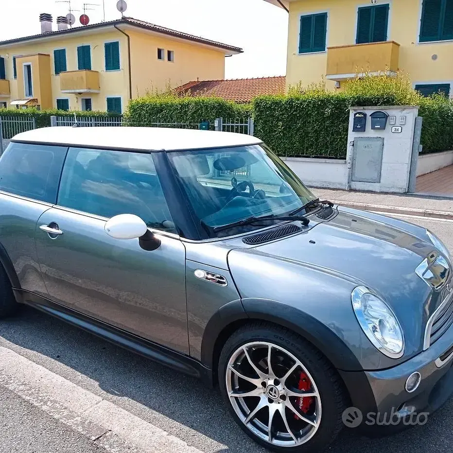 Usata Mini Cooper S 116 CV (85 kW) 2005 Grigio Utilitaria