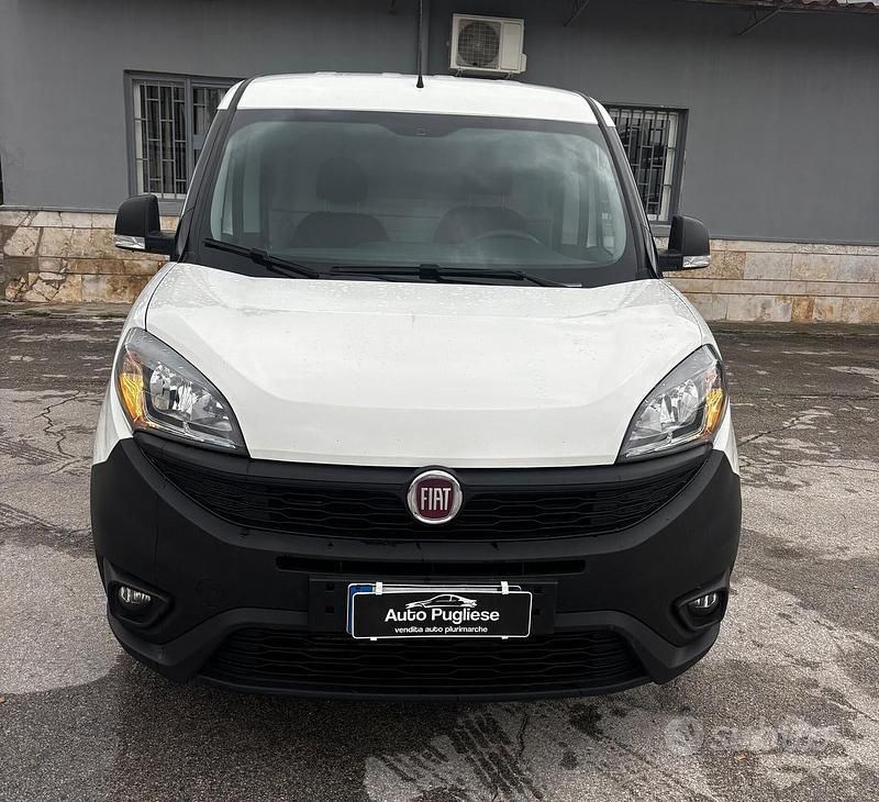 Usata Fiat Doblò Lounge 95 CV (69 kW) 2020 Bianco Monovolume