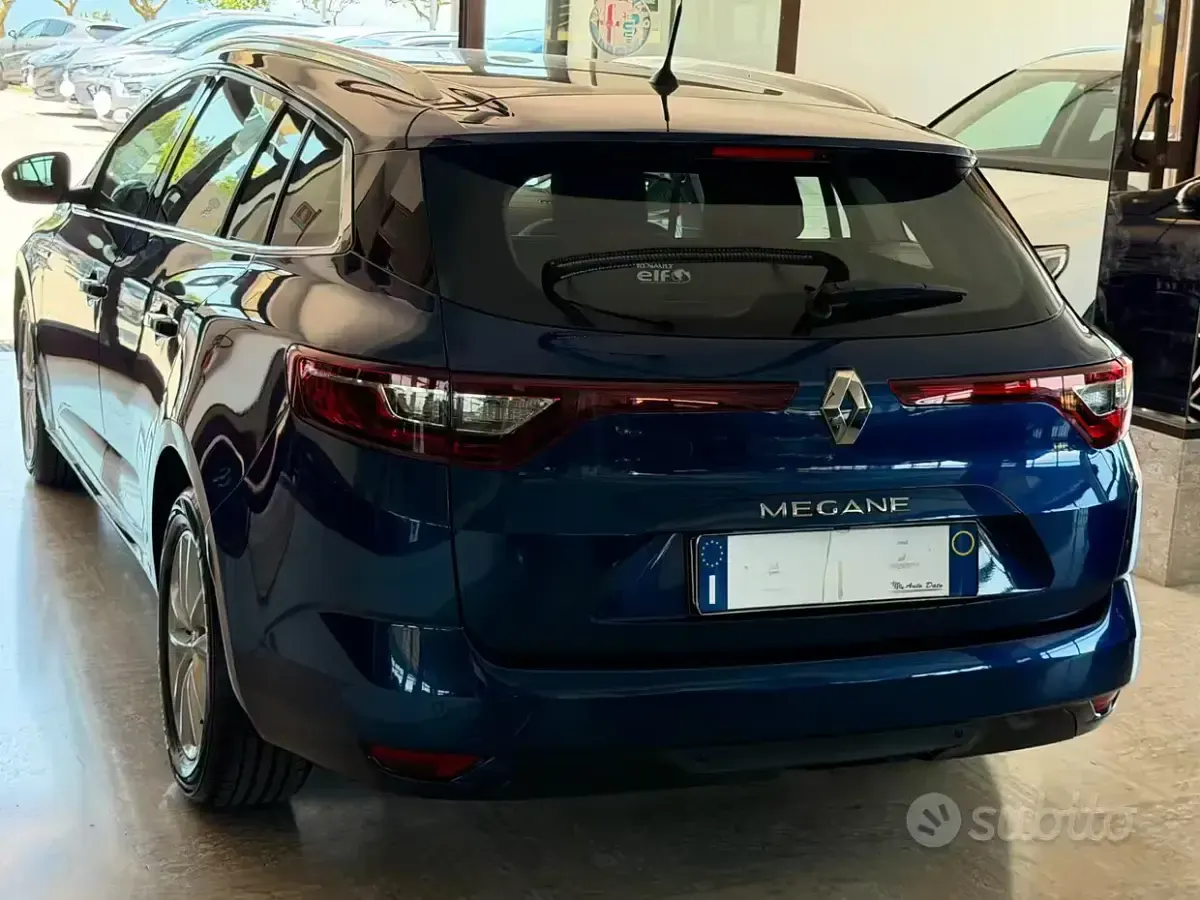 Usata Renault Mégane GrandTour Business 116 CV (85 kW) 2019 Blu Station wagon