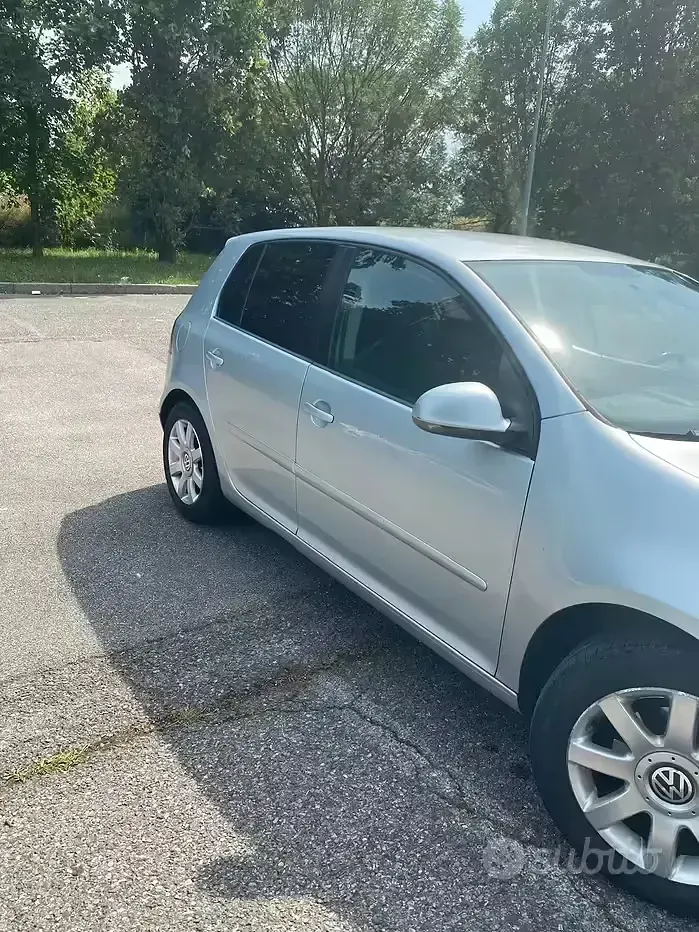 Usata VW Golf V 105 CV (77 kW) 2007 Grigio Berlina