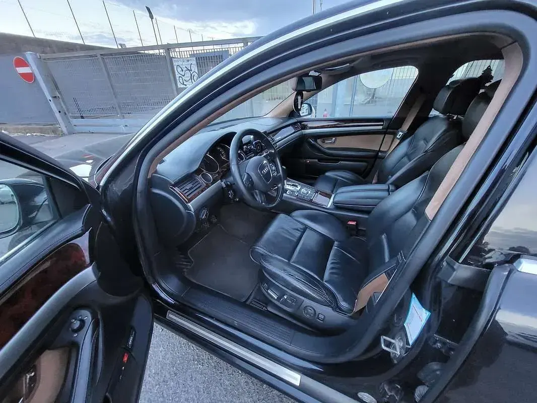 Usata Audi A8 326 CV (239 kW) 2005 Nero Berlina