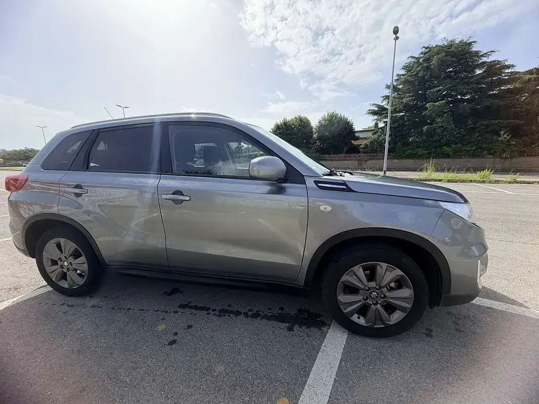 Usata Suzuki Vitara Cool 111 CV (81 kW) 2019 Grigio SUV