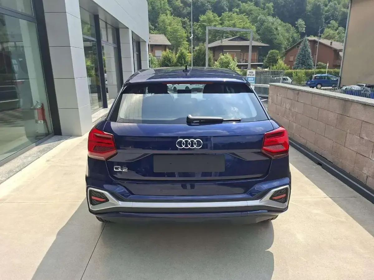 Nuova Audi Q2 S-Line 150 CV (110 kW) 2026 Blu navarra SUV