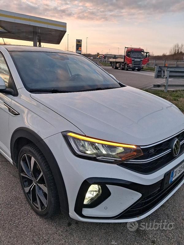 Usata VW Taigo R-line 110 CV (80 kW) 2022 Bianco SUV