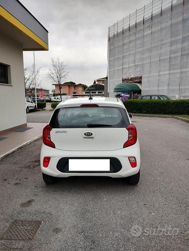 Usata Kia Picanto 2021 Bianco Utilitaria