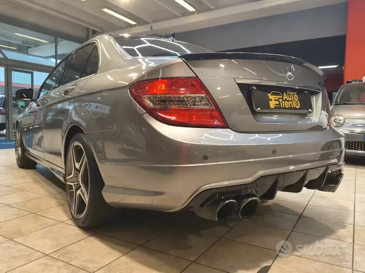 Begagnad Mercedes C250 Executive 204 HK (150 kW) 2011 Grå Sportkupé