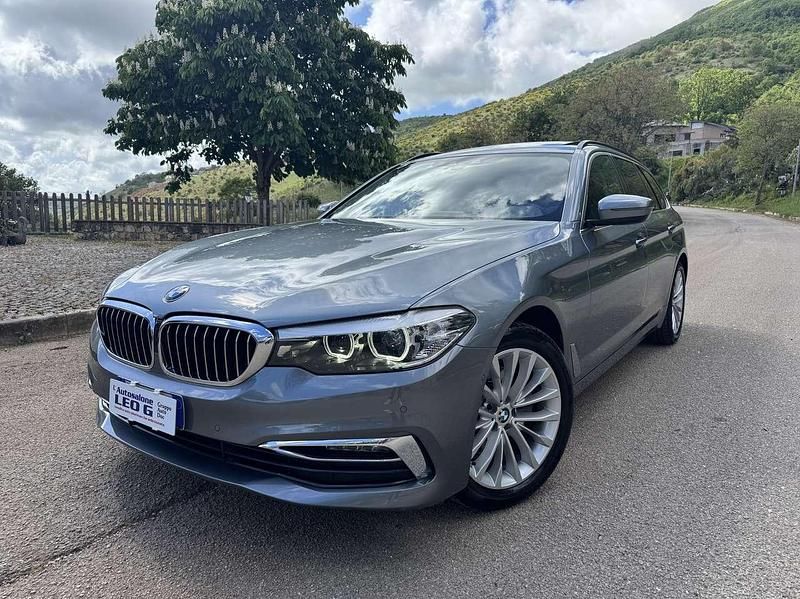 Grigio Usata 2019 BMW 520 Luxury Line Station wagon | 22.900 € (Ottimo prezzo) - Immagine 1/4